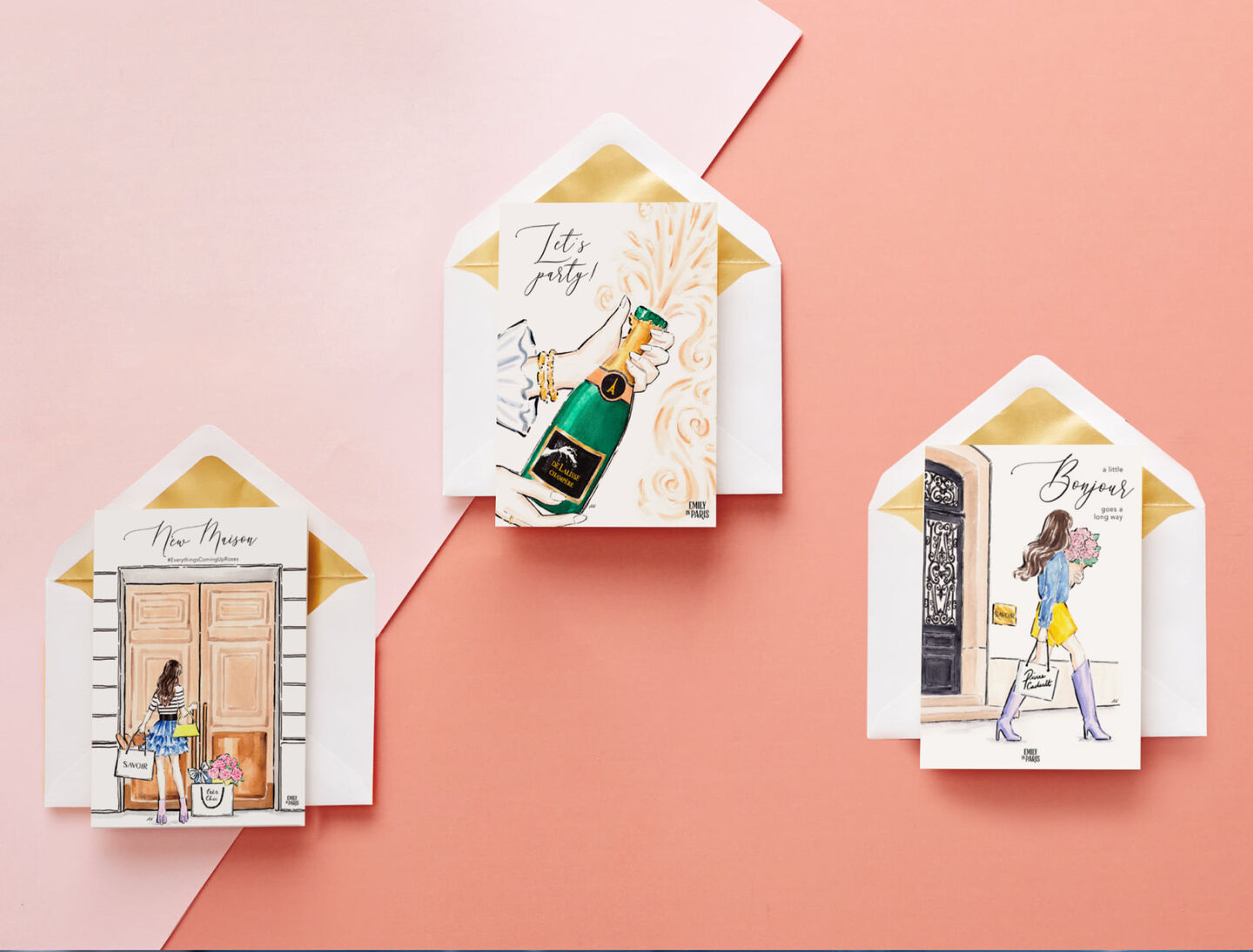 Een roze Disney ballon met Mickey Mouse en een blauwe Disney ballon met Stitch die zweven in de lucht. 