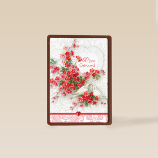 tak met rode bloemen en duiven