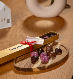 Boeket Elisabeth Met Leonidas Chocolade Bonbons Hartjes