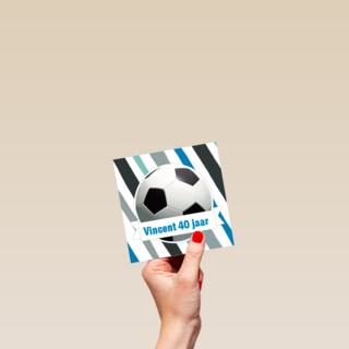 voetbal op schuine strepen