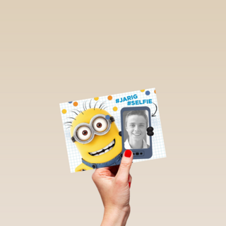 minion kaart jongen hashtag jarig hashtag selfie
