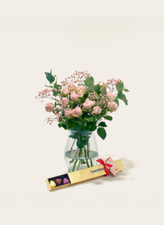 Brievenbusbloemen Ombre Rosa met Leonidas Chocolade Bonbons Hartjes 