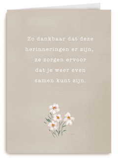condoleancekaart met bloemen op kraft