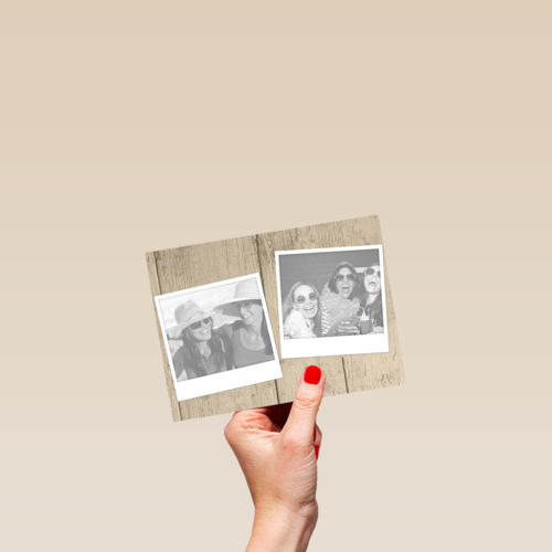 fotokaart liggend hout twee polaroid fotoos
