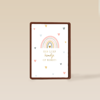 een lief kindje op komst met regenboog