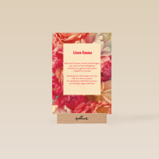 een fleurige bloemen kaart voor iemand zijn verjaardag