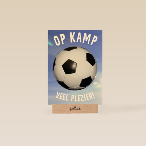 Op kamp kaart met voetbal veel plezier