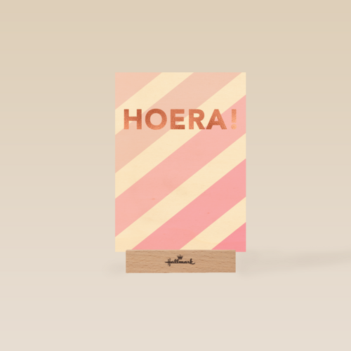 verjaardag kaart stijlvol hoera met roze strepen