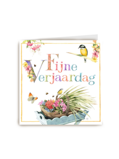 tafel met mandje bloemen