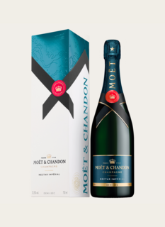 Moët & Chandon Nectar Champagne 75CL in luxe giftbox