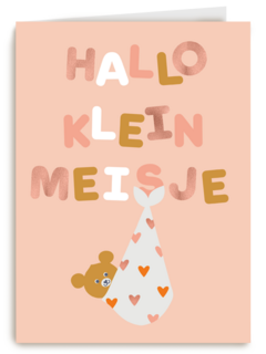 Hallo klein meisje Beertje in knapzak