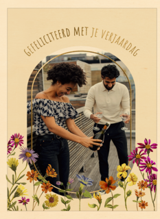 Verjaardagskaart vrouw bloemen en foto