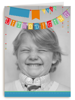 fotokaart uitnodiging gekleurde vlaggetjes