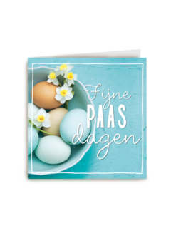 eitjes op blauwe achtergrond pasen