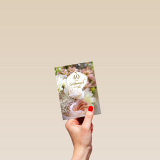 Huwelijkskaart 40 jaar getrouwd foto met bloemen