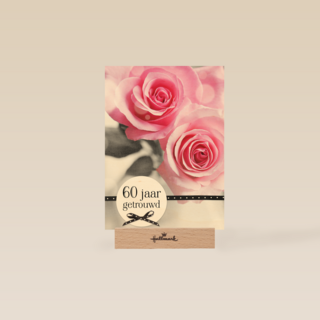 twee roze rozen 60 jaar getrouwd