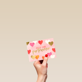 Jullie gaan partneren roze kaart met hartjes
