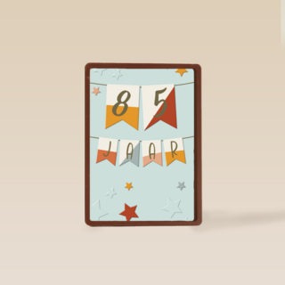 verjaardagskaart voor 85 jaar aan een slinger