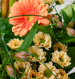Boeket Bloemen Bright Blossom Met Snoep Mix