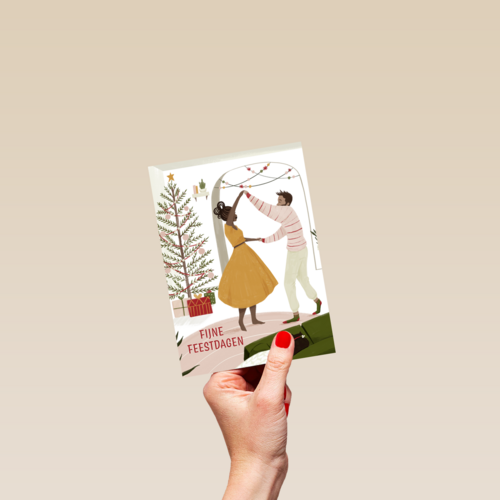 Kerstkaart dansen bij de kerstboom