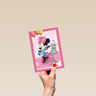 minnie mouse deelt cupcakes uit