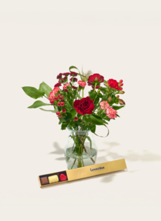 Brievenbusbloemen Golden Hour met Leonidas Chocolade Bonbons
