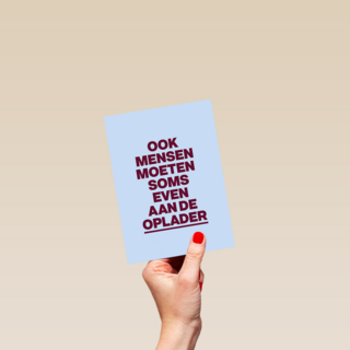 Even aan de oplader AndC