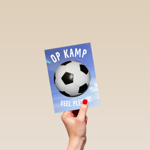 Op kamp kaart met voetbal veel plezier