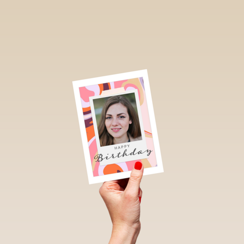 Verjaardagskaart vrouw bloemenpatroon