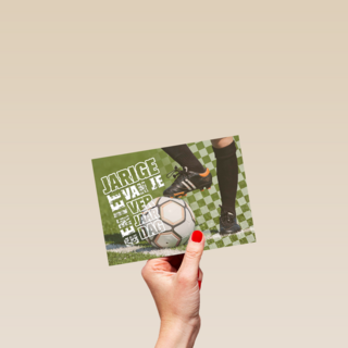 voeten met voetbal