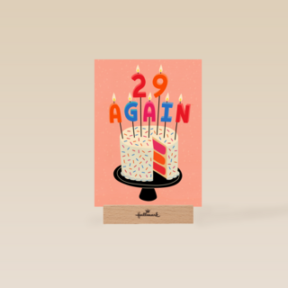 29 again op een verjaardagstaart