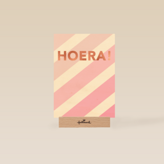 verjaardag kaart stijlvol hoera met roze strepen