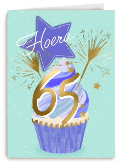Hoera 65 jaar met cupcake