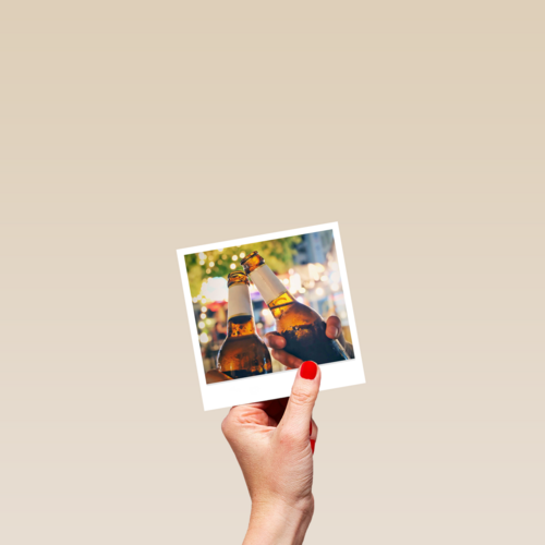 Gefeliciteerd kaart cheers met bier Polaroid