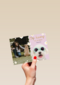 Op kamp heel veel plezier roze hond fotokaart