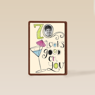 zeventig jaar met een cocktail