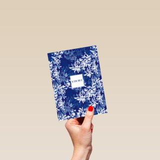 Sterkte kaart wit blauwe bloemen