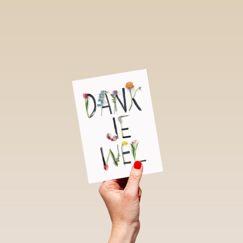 botanical kaart met bloemenletters geschreven dankjewel