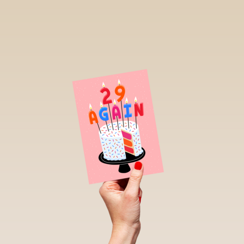 29 again op een verjaardagstaart