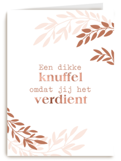 een dikke knuffel met metallic bladeren
