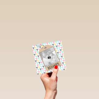 fotokaart gekleurde achtergrond met driehoekjes