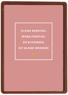 geboorte dochter kleine beentjes wiebelteentjes