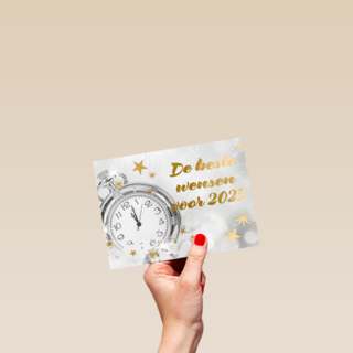 nieuwjaarskaart met klok en de beste wensen