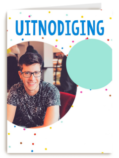 een leuke foto uitnodiging met gekleurde confetti