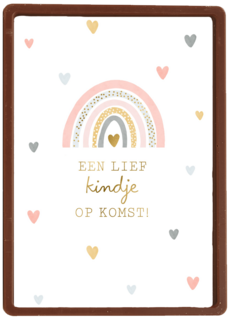 een lief kindje op komst met regenboog