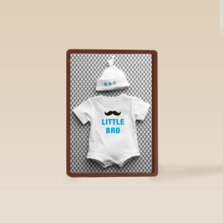 rompertje met babymutsje