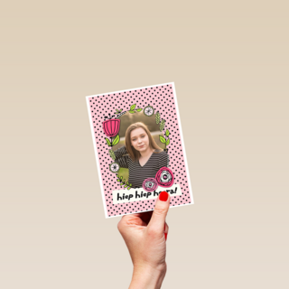 fotokaart verjaardag meisje vrouw hiep hiep hoera