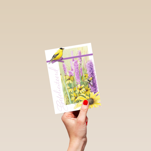 gele vogel met paarse bloemen