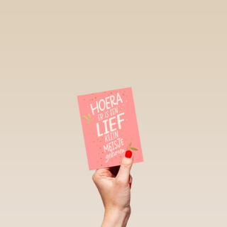 hoera er is een lief klein meisje geboren