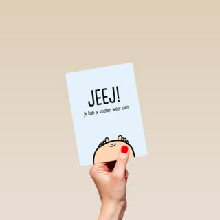 jeej je kan je voeten weer zien zoon